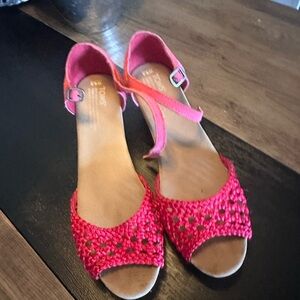 Toms Pink Woven Sandals with Buckle
